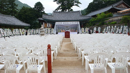 tlhq0901.jpg